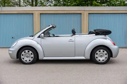 Annonce voiture d'occasion Volkswagen New Beetle - CARADIZE