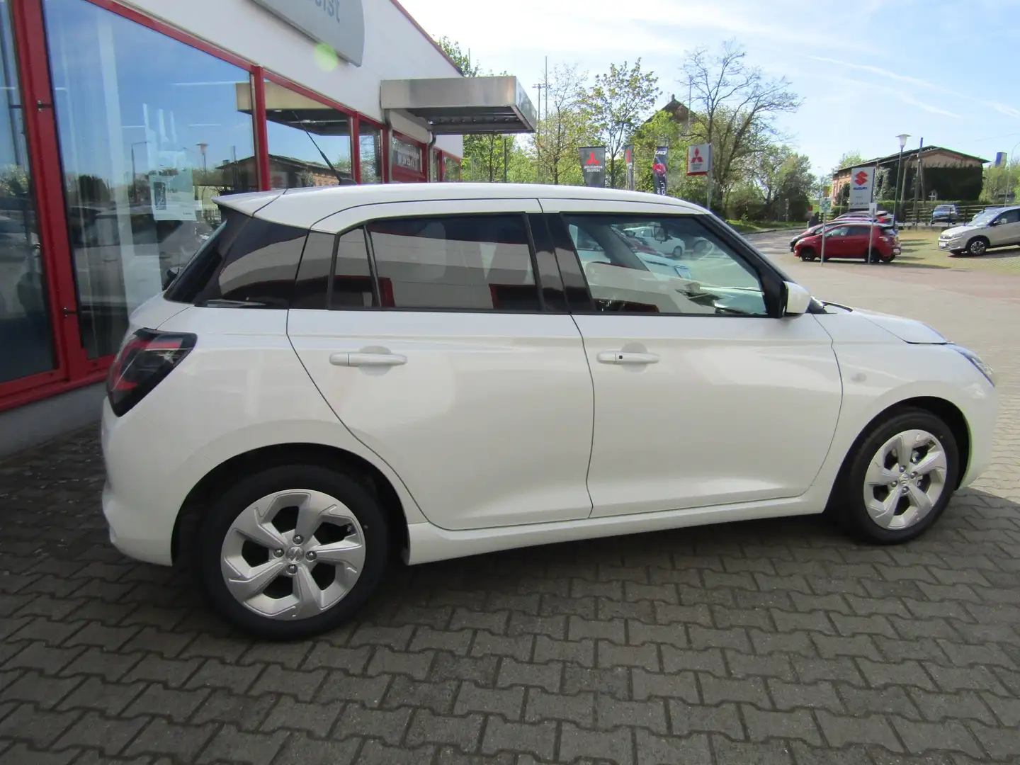 Suzuki Swift 1.2Hybrid Comfort Kamera PDC LED adapt. Tempomat Weiß - 2