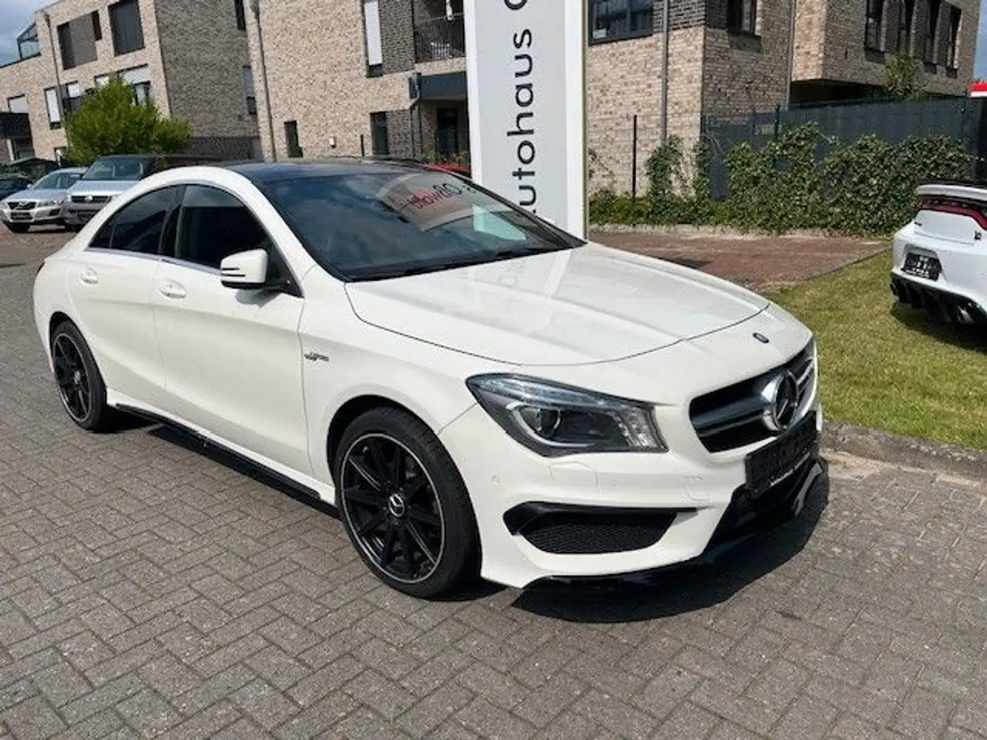 Mercedes-Benz CLA 200 CDI /AMG Line /Soundbox / nur 93Tkm Blanc - 2