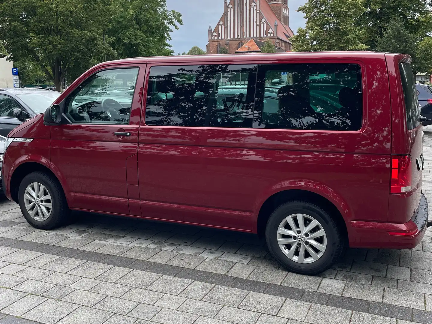Volkswagen T6.1 Multivan noch  12 Werksgar.!!! Rot - 1