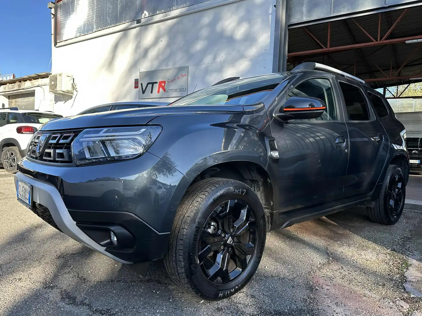 Dacia Duster Duster II 2021 1.0 tce SL Extreme Gpl 4x2 100cv Grijs - 1