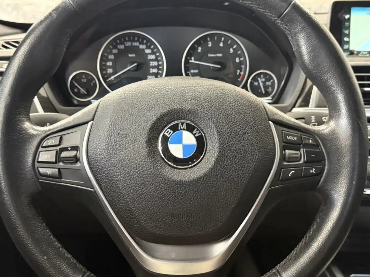 BMW 3 Series photo BMW 3 Series