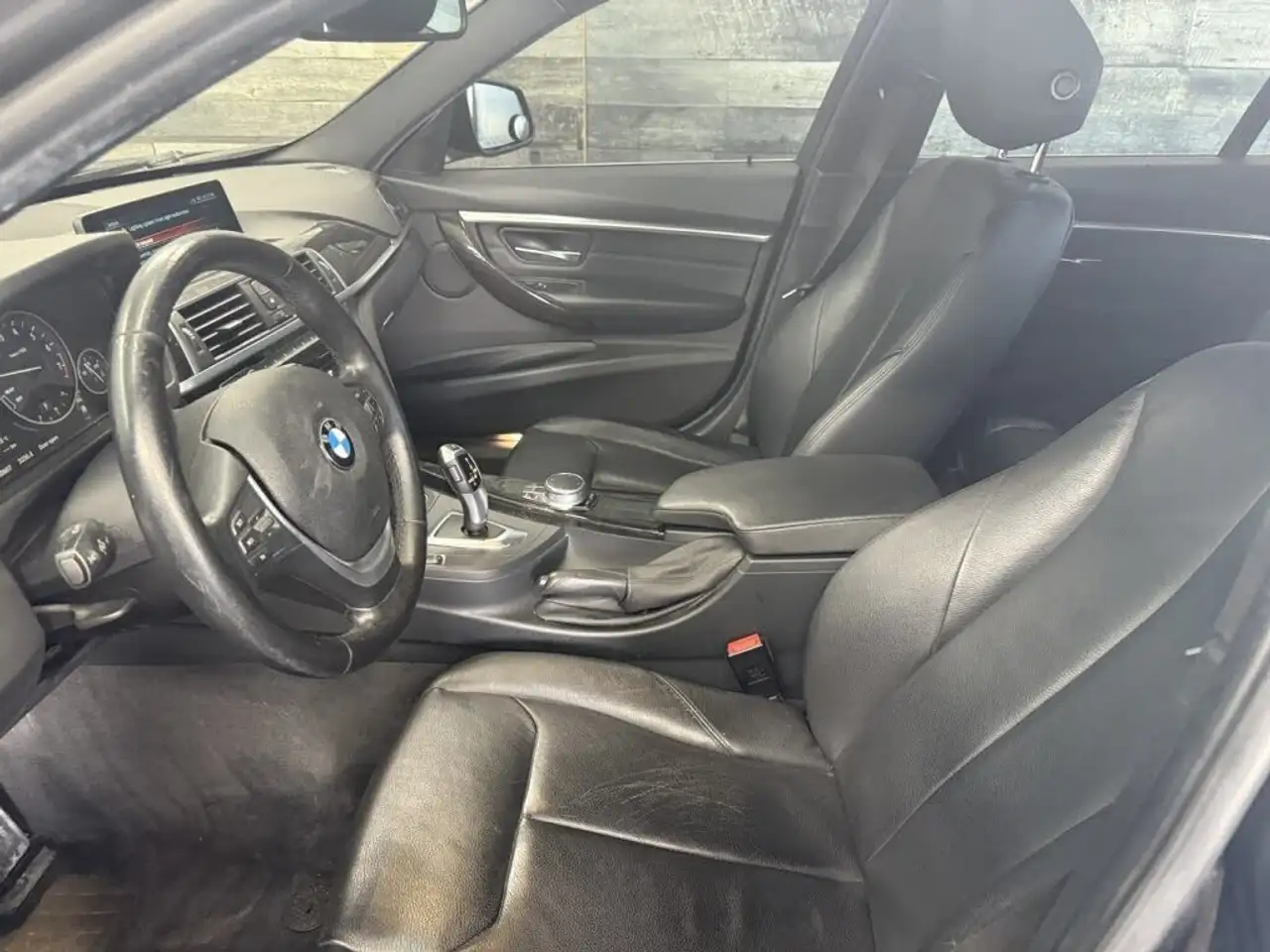 BMW 3 Series photo BMW 3 Series