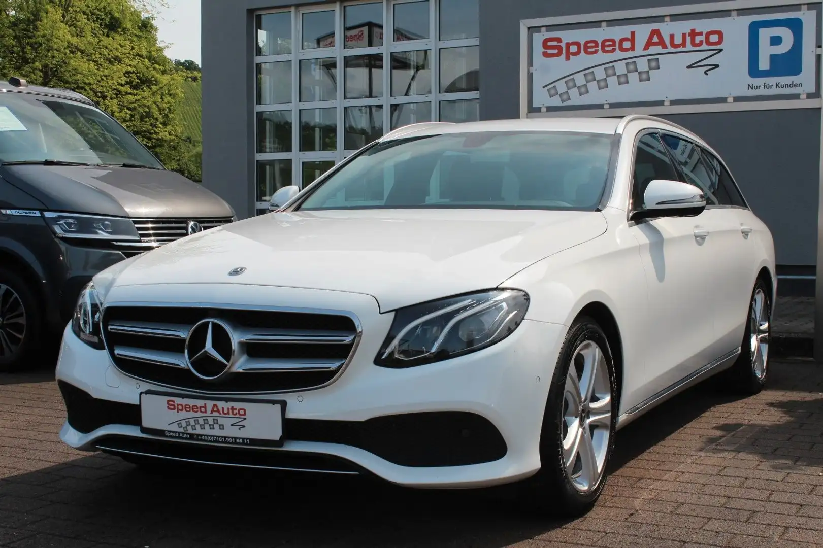 Mercedes-Benz E 200 d T/Avantgarde/NAVI/LED/360°KAMERA/ALU18" Weiß - 2