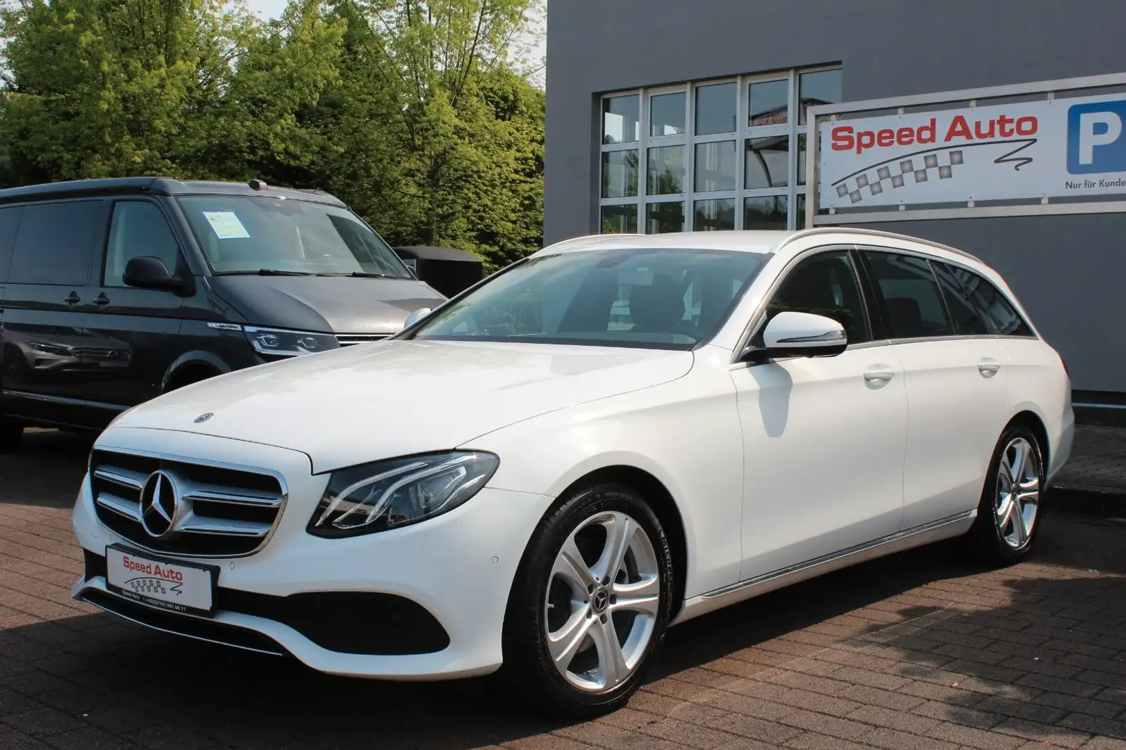 Mercedes-Benz E 200 d T/Avantgarde/NAVI/LED/360°KAMERA/ALU18" Weiß - 1