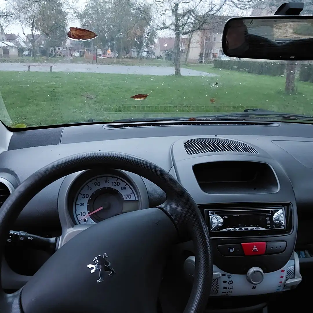 Peugeot 107 1.0-12V XS Zwart - 1