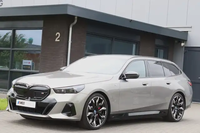 BMW i5 M60 xDrive 84 kWh xDrive 601PK Bowers&Wilkens 21in