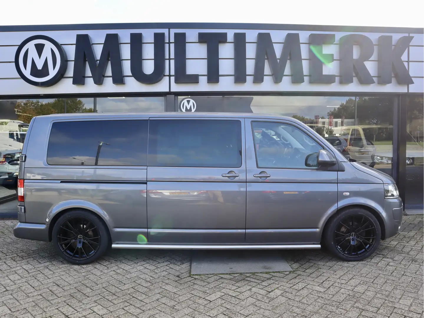 Volkswagen T5 Transporter 2.0 TDI 140PK DSG LANG LUXE DUBBELE CABINE Grijs - 2