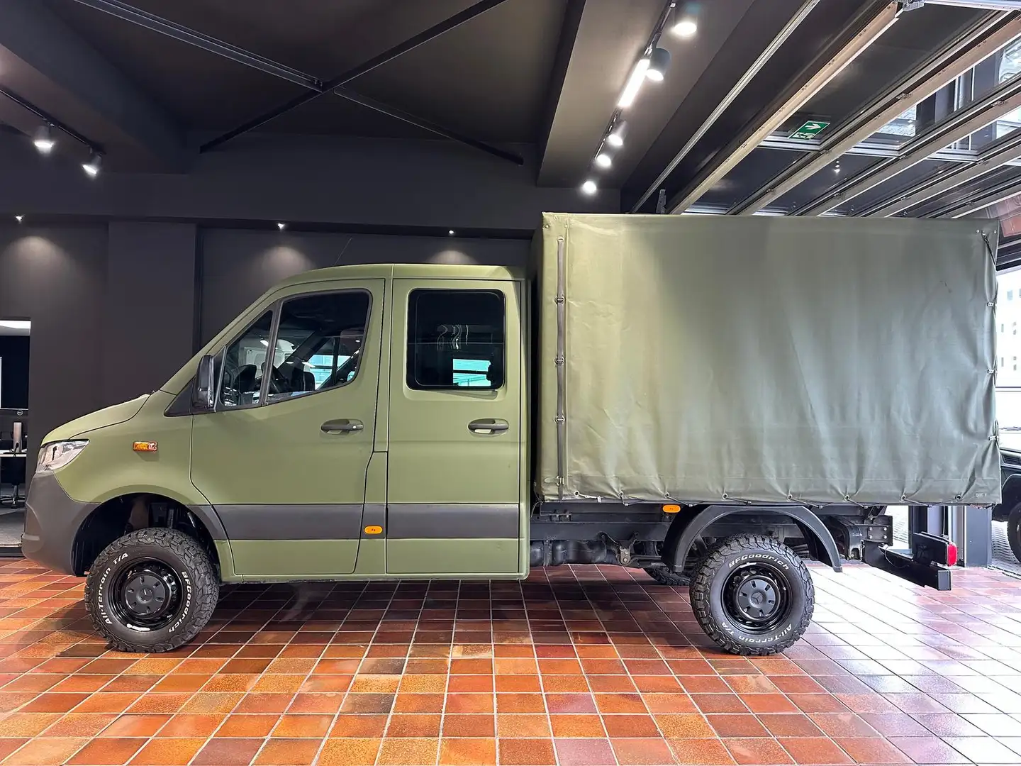 Mercedes-Benz Sprinter ALLRAD SPRINTER 314 4X4 DOKA L2 STANDHEIZUNG AC TE Zwart - 2
