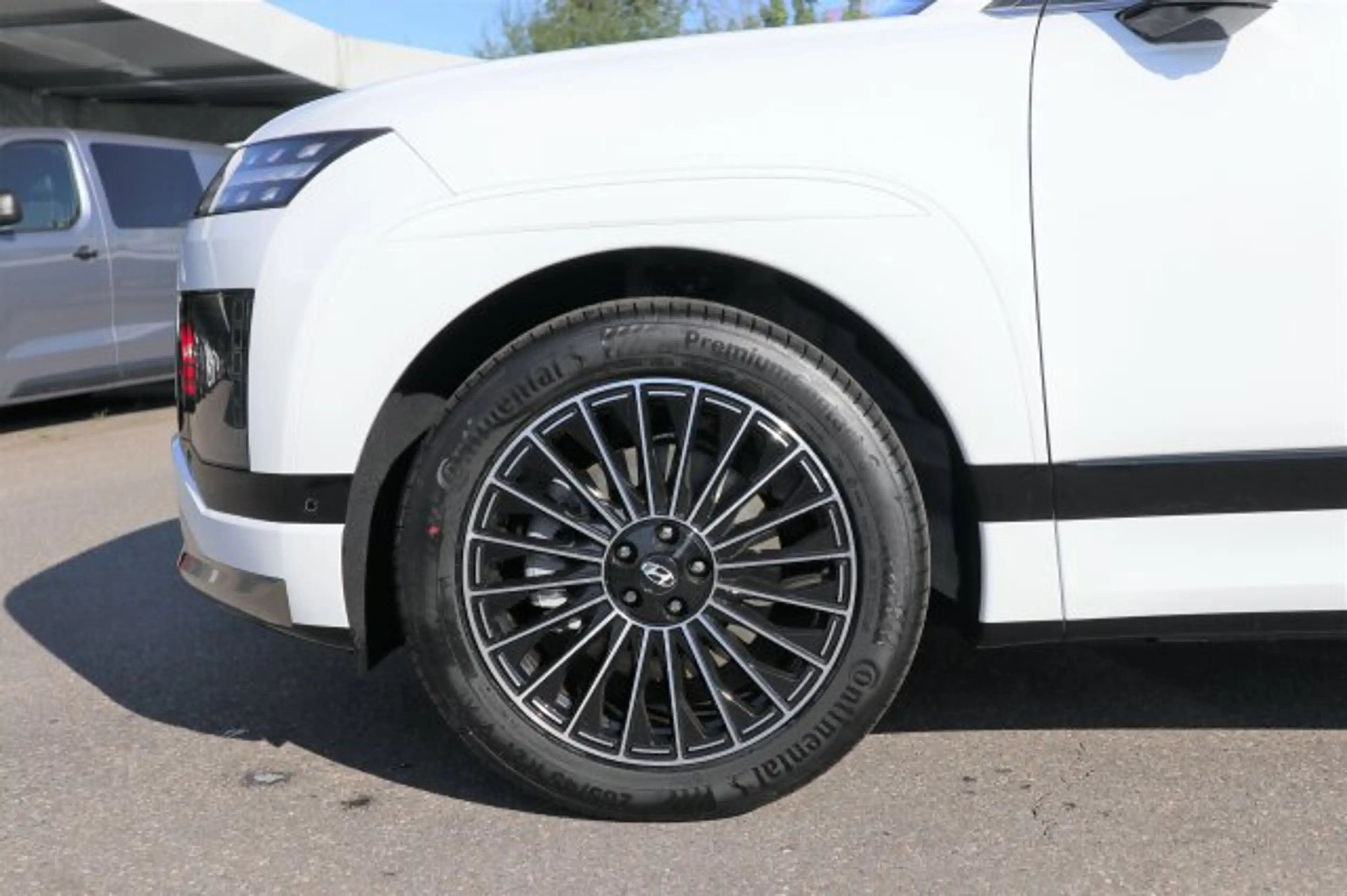 Hyundai IONIQ 9 IONIQ 9 UNIQ 4WD 6-Sitzer Pano — photo 3