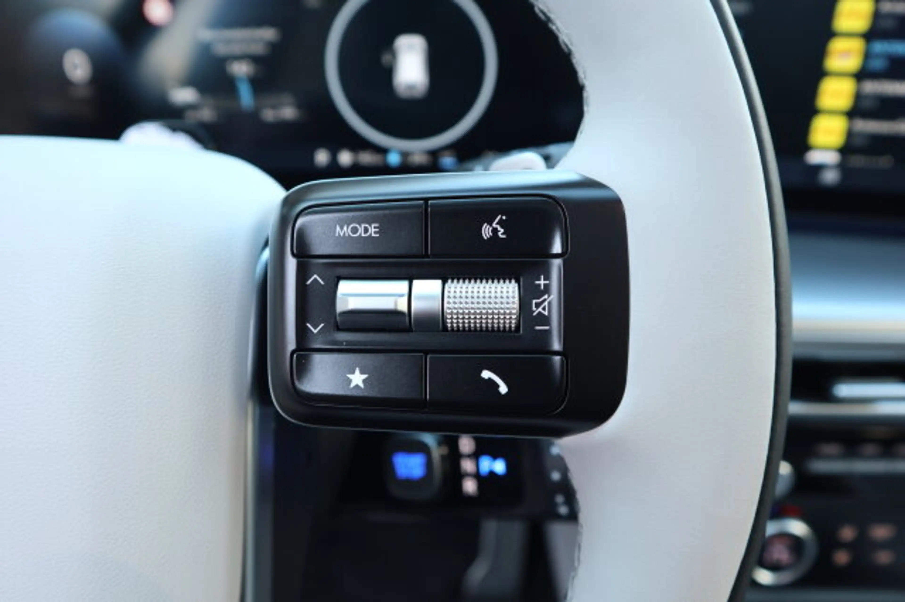 Hyundai IONIQ 9 IONIQ 9 UNIQ 4WD 6-Sitzer Pano — photo 15