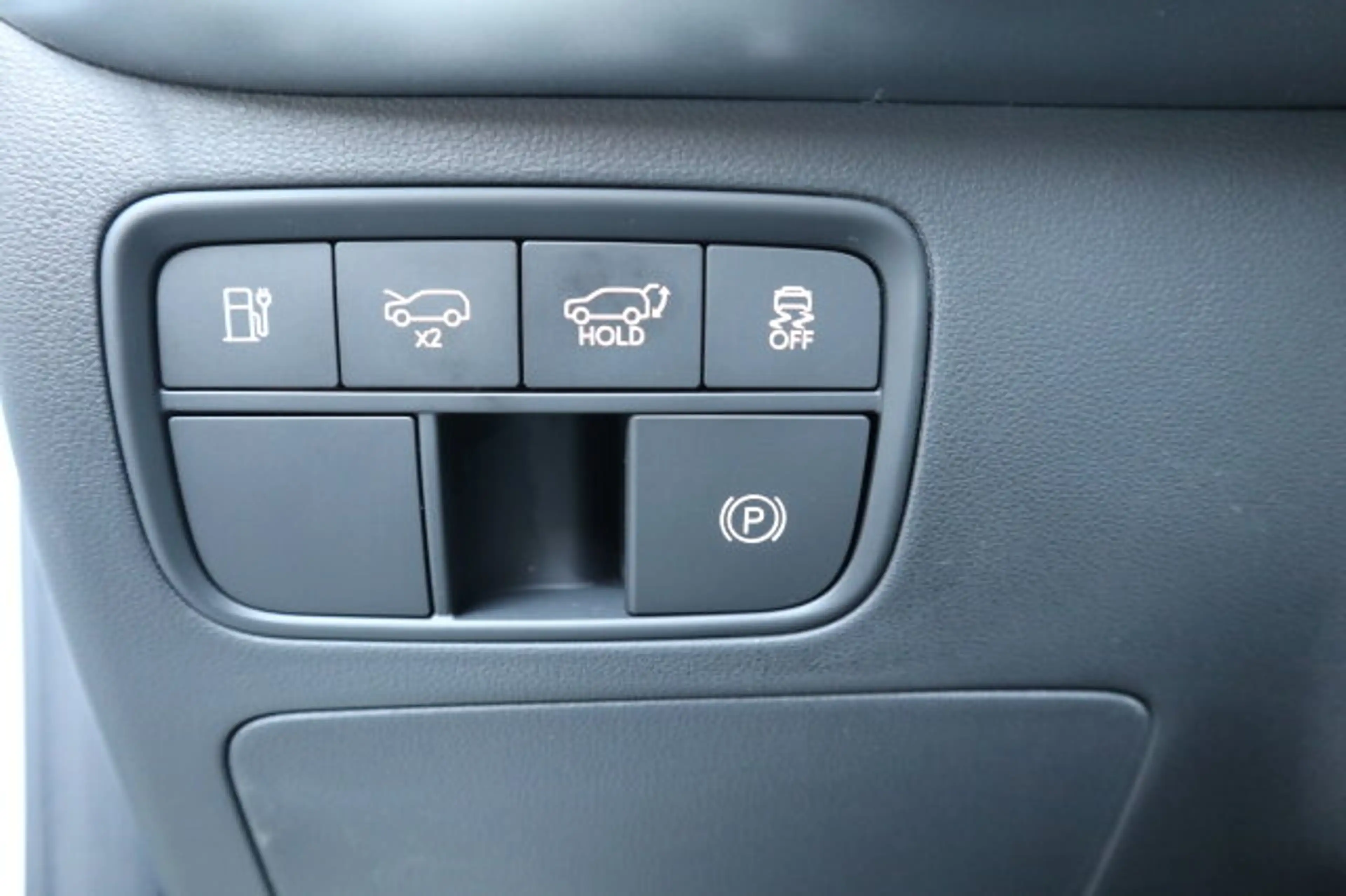 Hyundai IONIQ 9 IONIQ 9 UNIQ 4WD 6-Sitzer Pano — photo 11