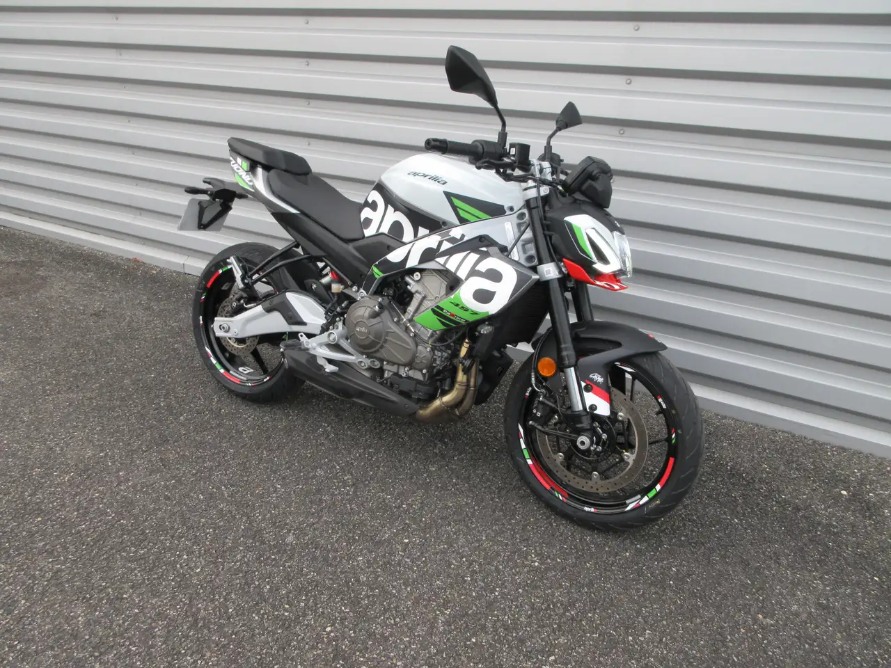 Aprilia Tuono