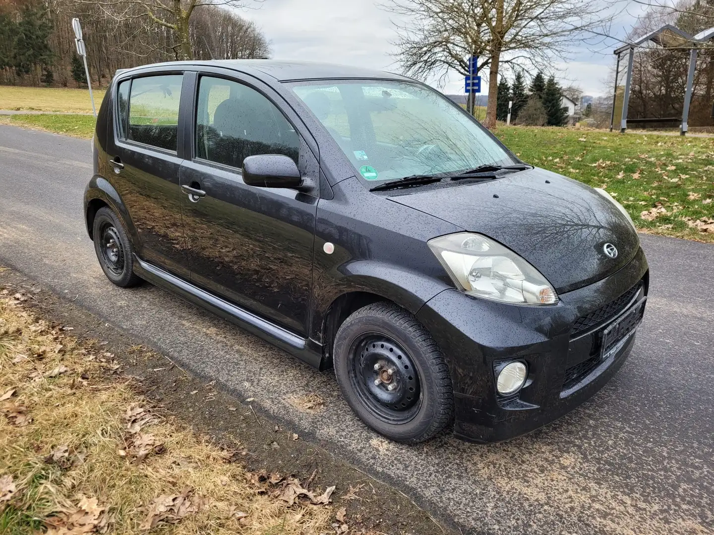 Daihatsu Sirion Sirion 1.3 S Schwarz - 2
