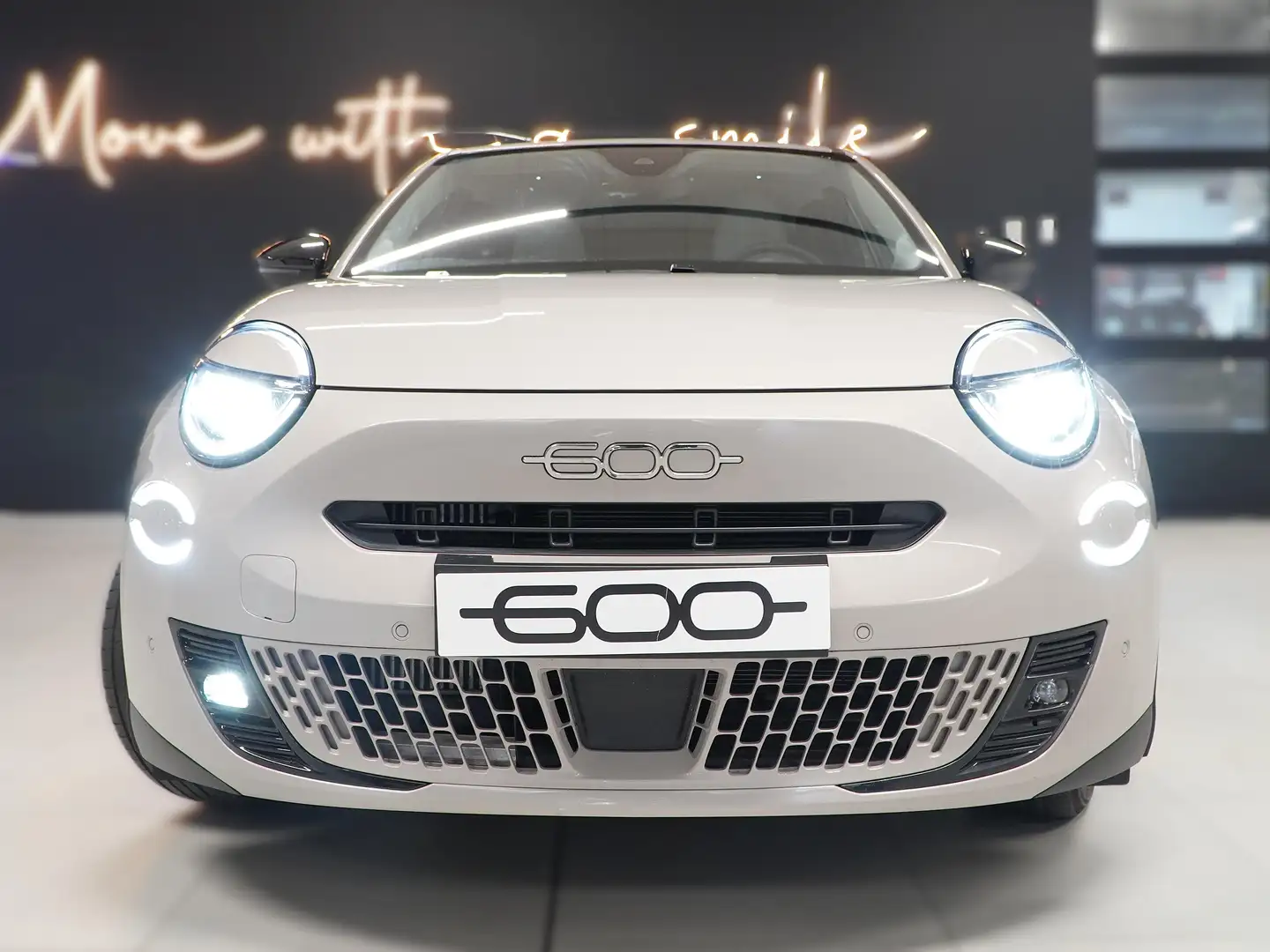 Fiat 600 600 HYBRID La Prima Beige - 2