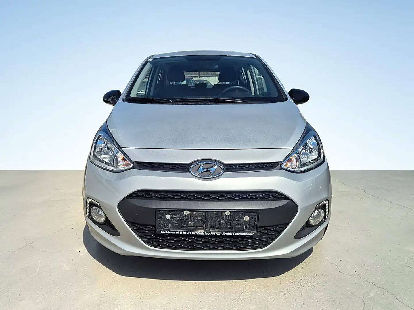 Hyundai i10 1,0 Black Line Start/Stopp verkauft !!!!!!!!!!... Grau - 2