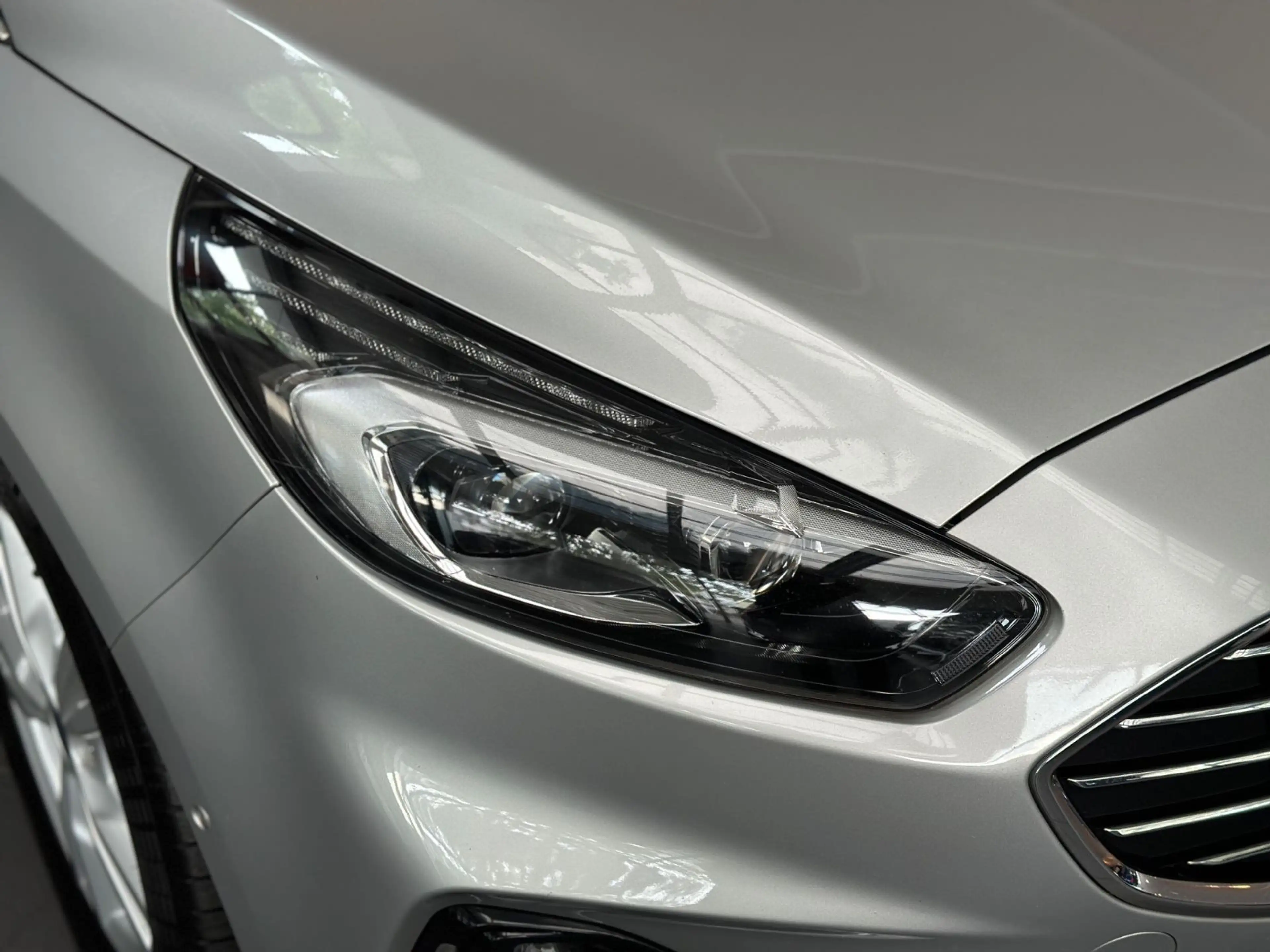 Ford S-Max S-MAX Titanium 2.0 #AUTOMATIK #KAMERA #NAVI #DAB — photo 9