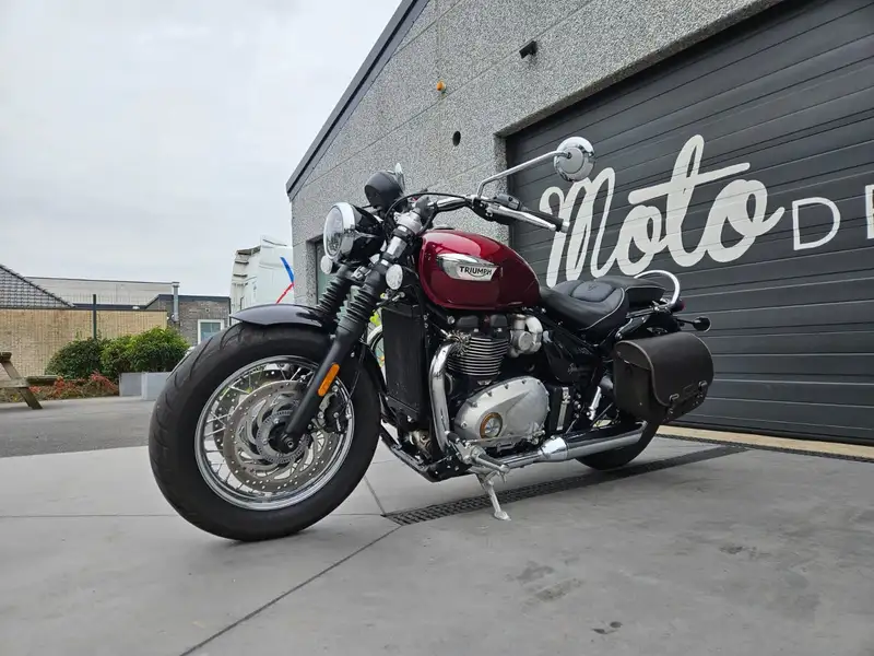 Triumph Speedmaster - foto 2