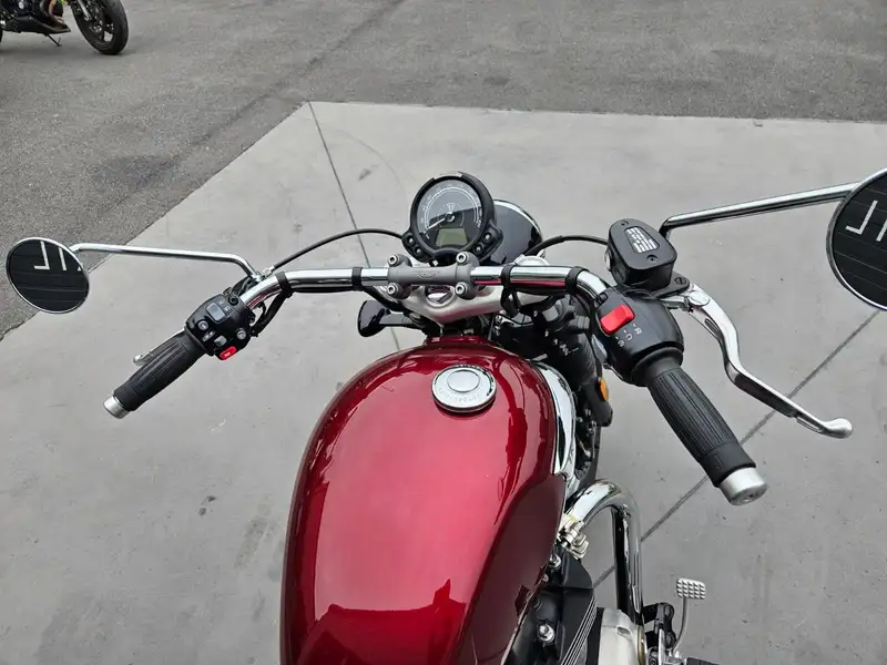 Triumph Speedmaster - foto 4