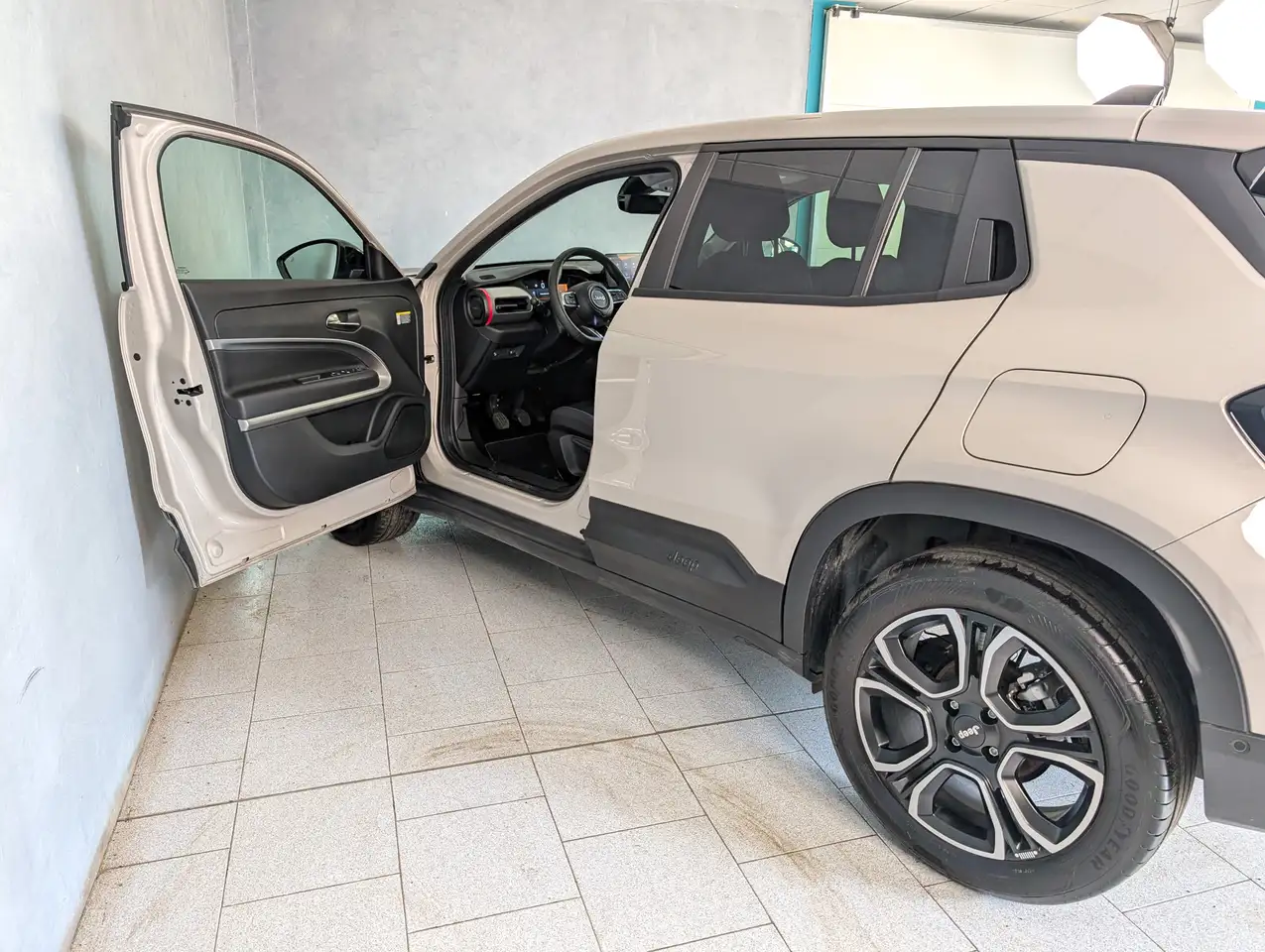 Jeep Avenger 1.2 TURBO 100CV SUMMIT 5