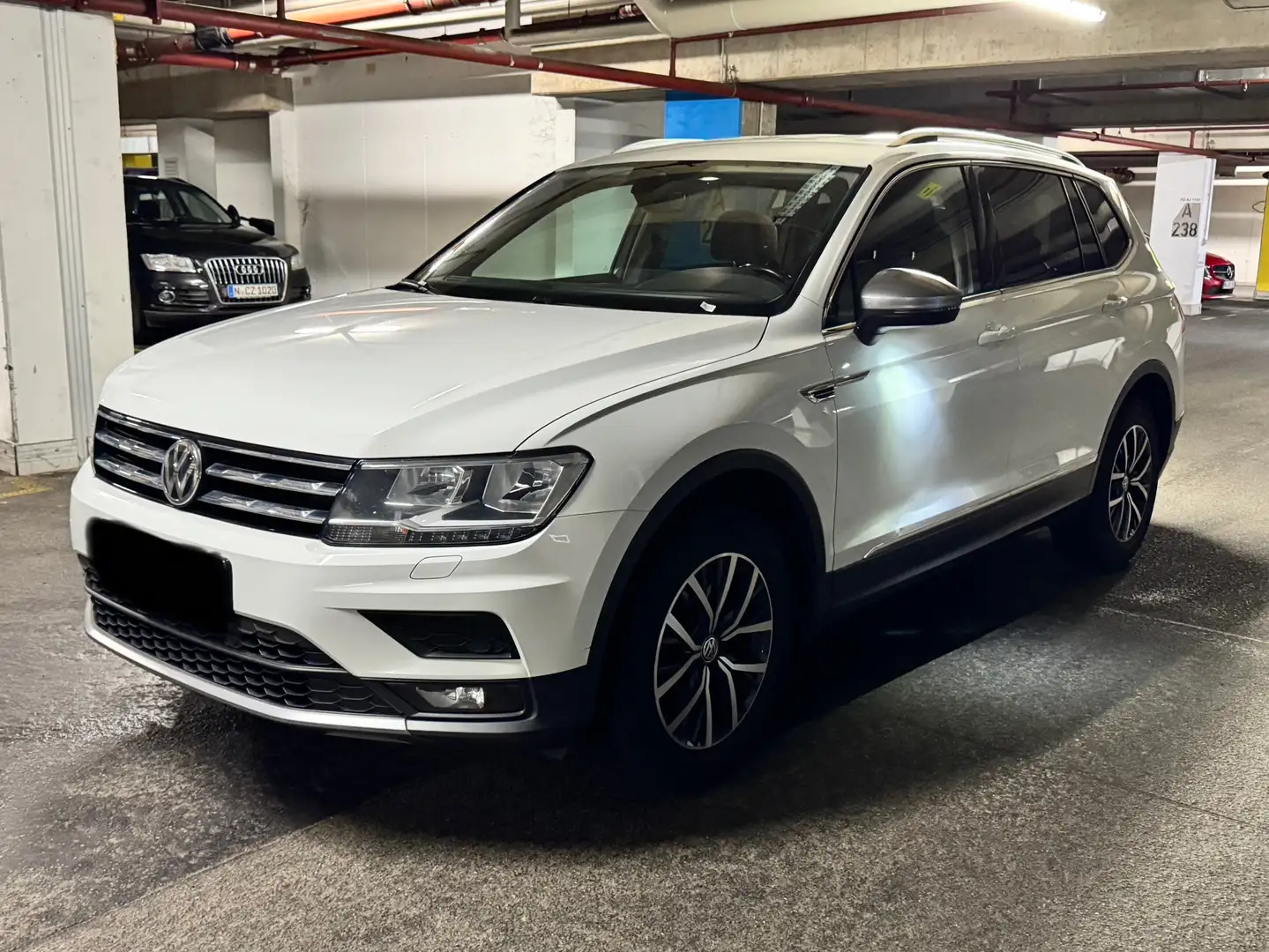 Volkswagen Tiguan Allspace 2.0 TDI Comfortline DSG Weiß - 1
