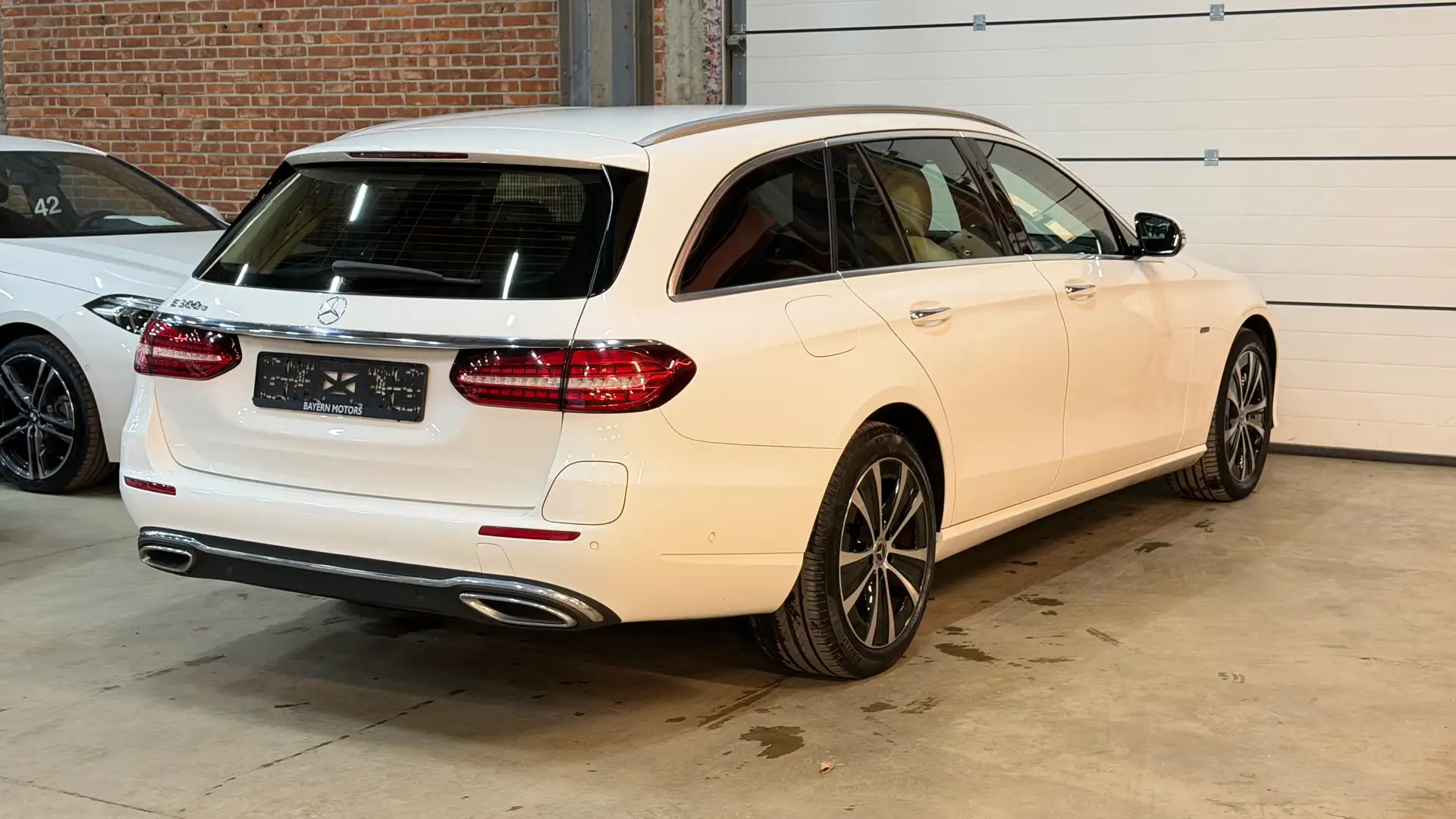 Mercedes-Benz E 300 e T Plug in Hybride Benzine Facelift Garantie 2021 Blanc - 2