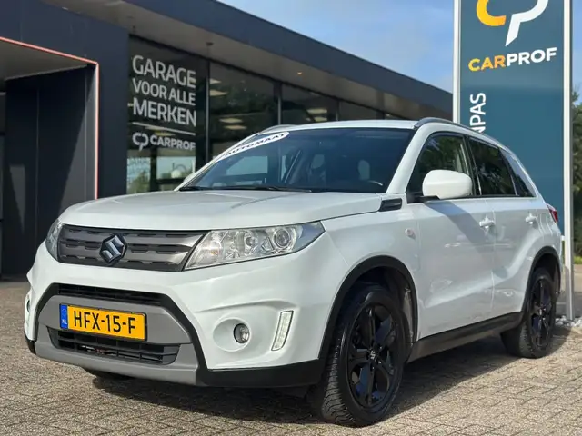 2017 Suzuki Vitara in White for sale