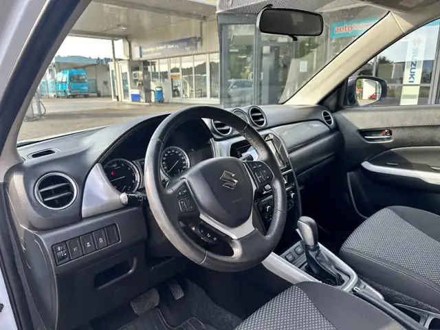 Suzuki Vitara view 13