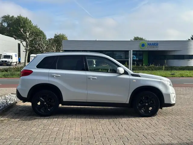 Suzuki Vitara view 10