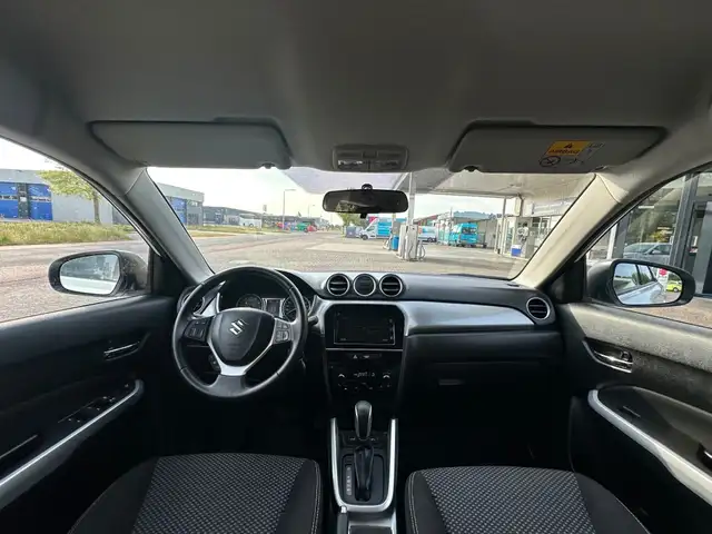 Suzuki Vitara view 4