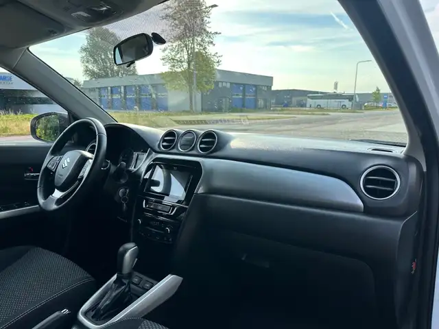 Suzuki Vitara view 14