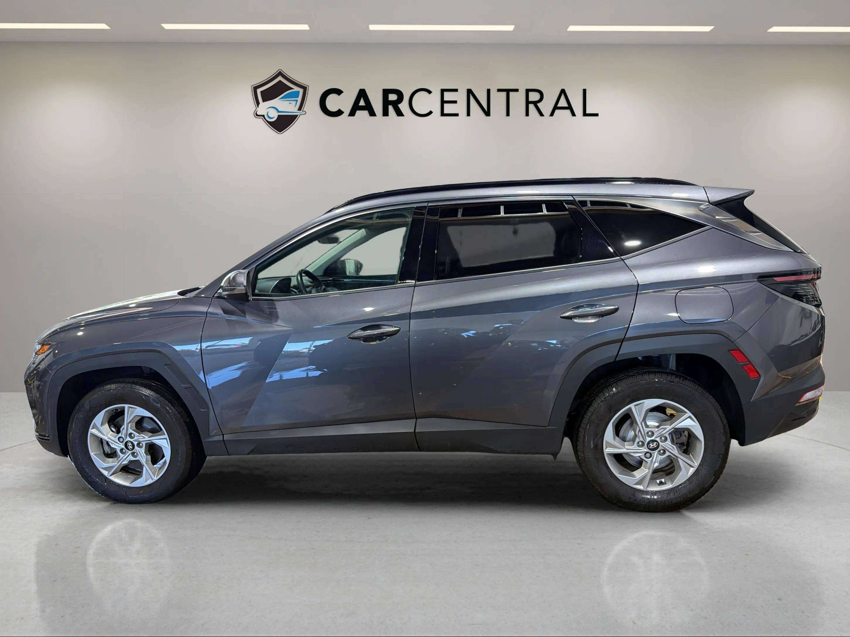 2023 Hyundai Tucson PREFERRED | CLEAN CARFAX|  PANO |1 OWNER | CARPLAY — снимка 1