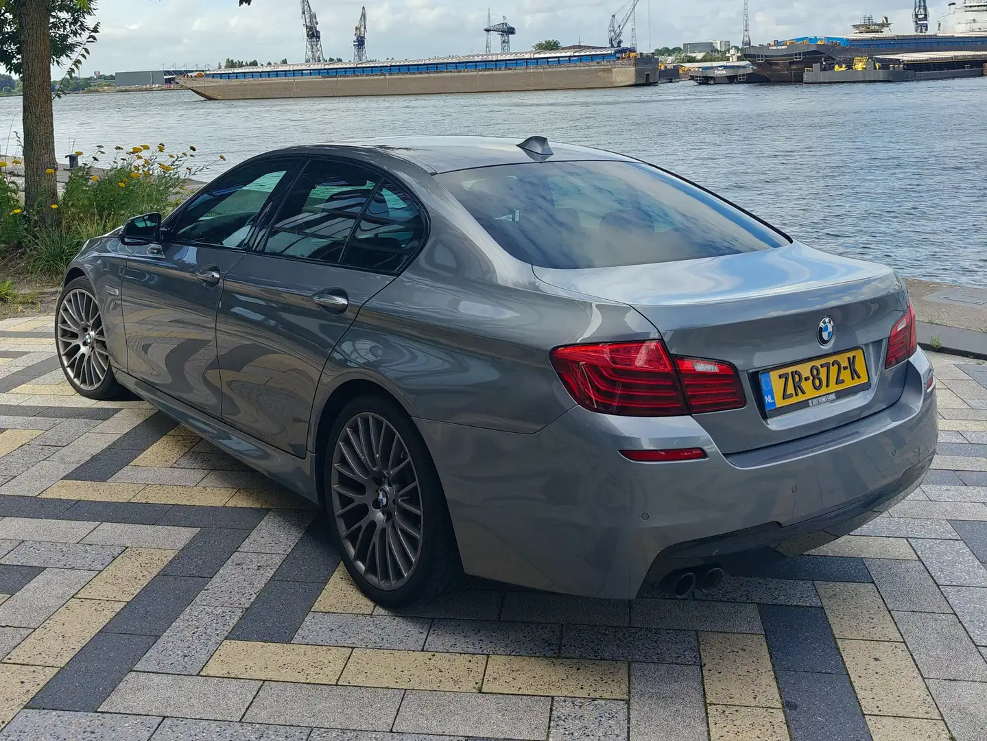 BMW 530 530 M Sport HE. Zilver - 2