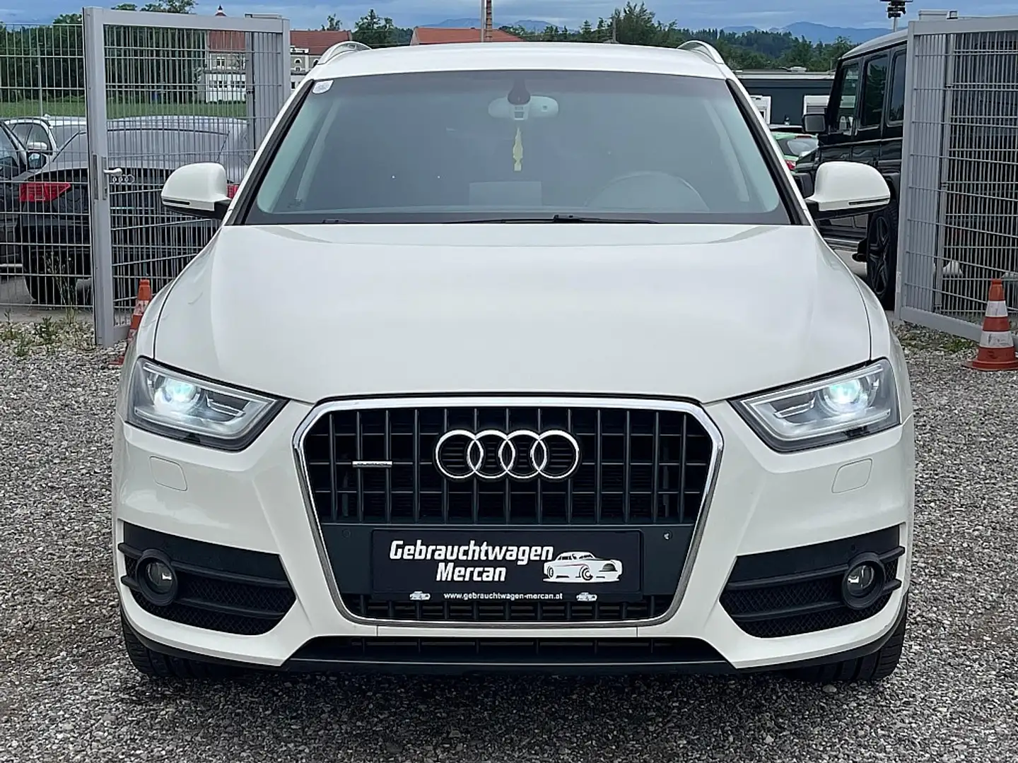 Audi Q3 2,0 TDI quattro DPF S-tronic Weiß - 2