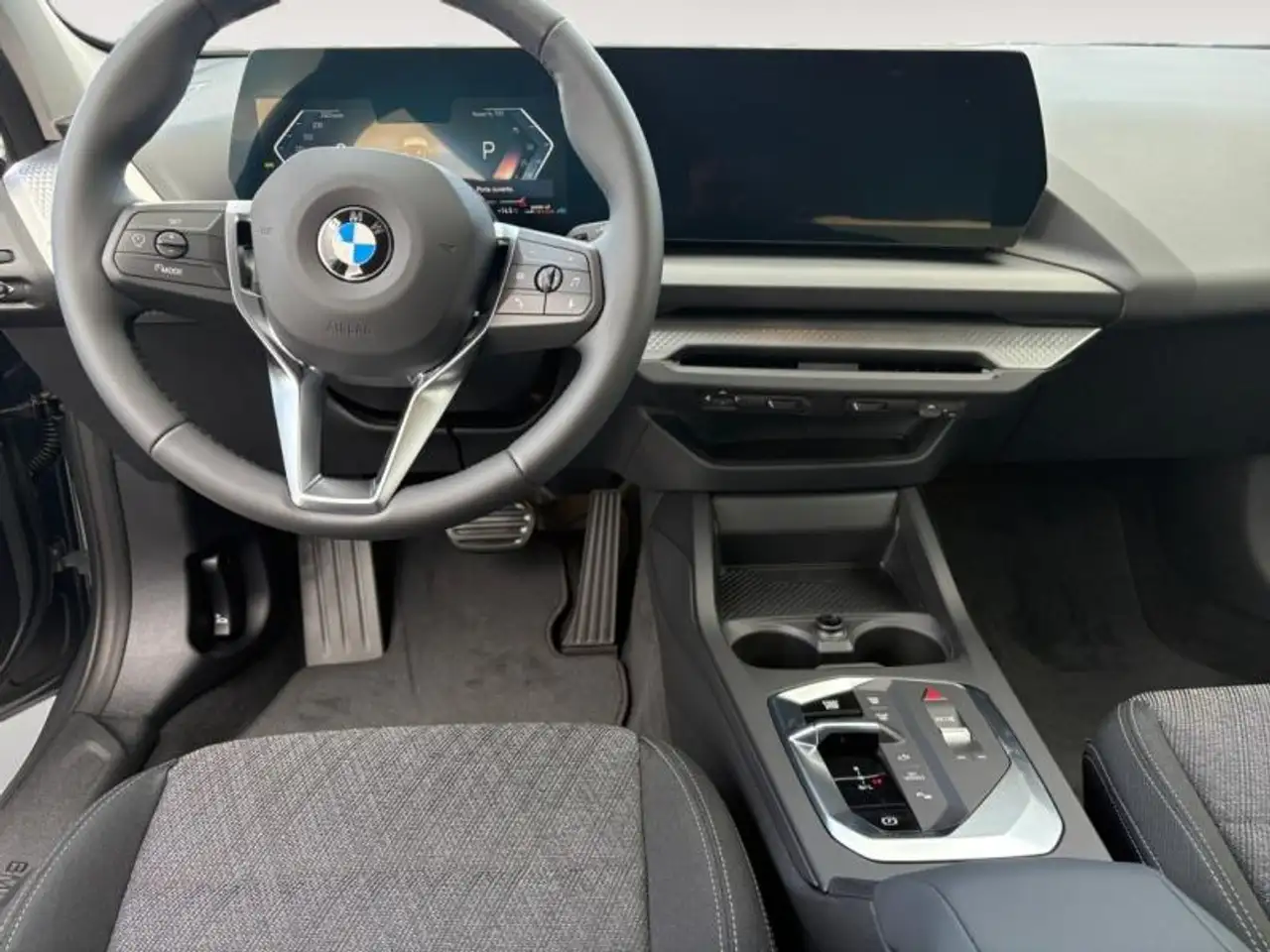 BMW 1 Series 2026 — фото 10