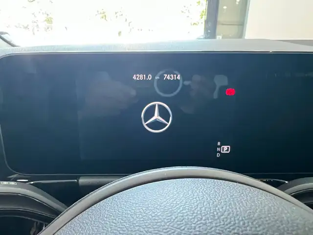 Mercedes-Benz GLA view 13