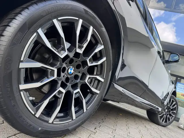 BMW X5 X5 view 4