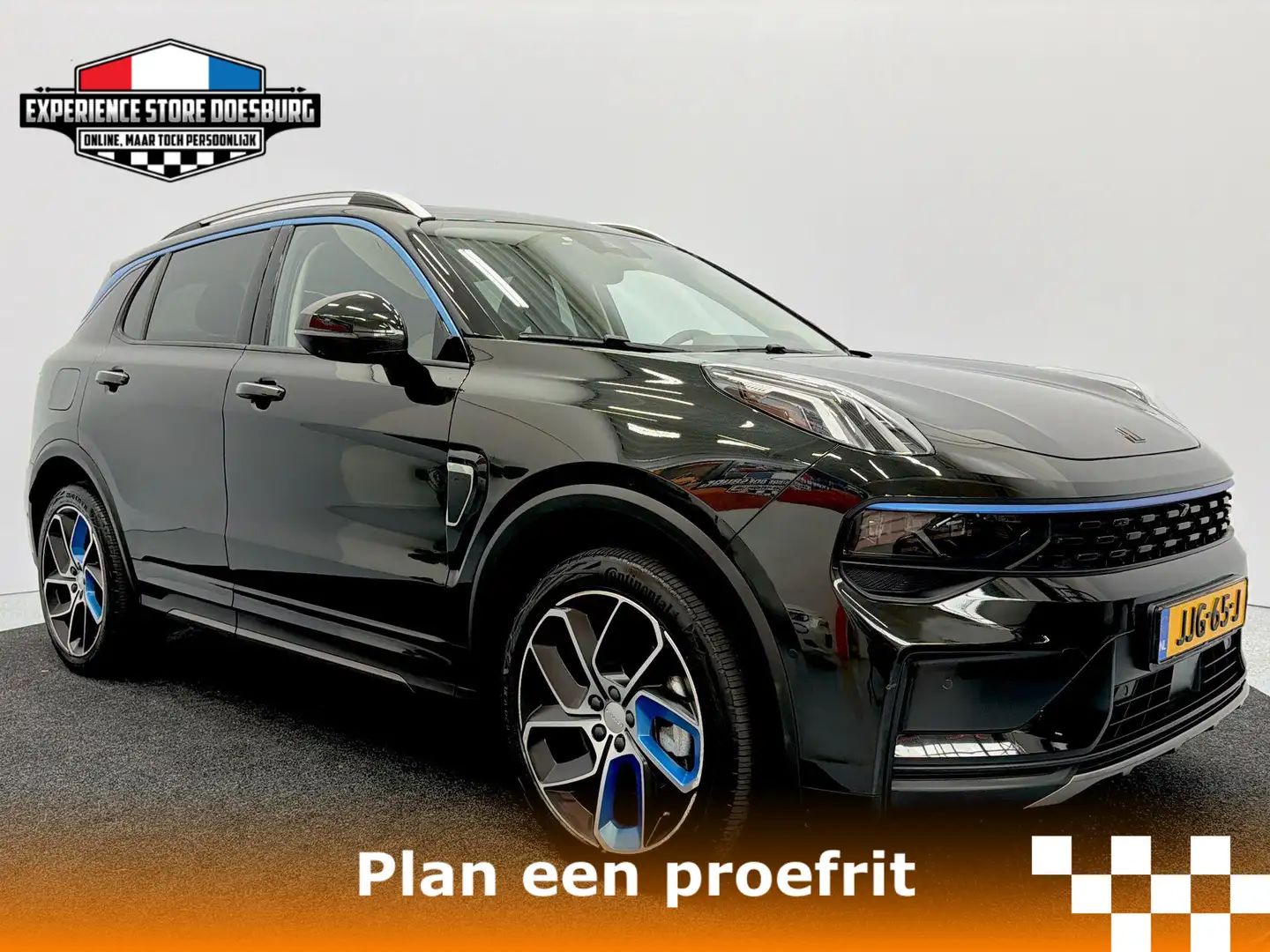 Lynk & Co 01 1.5 MY22 - Stijlvol, betrouwbaar en rijk uitgerust Zwart - 1