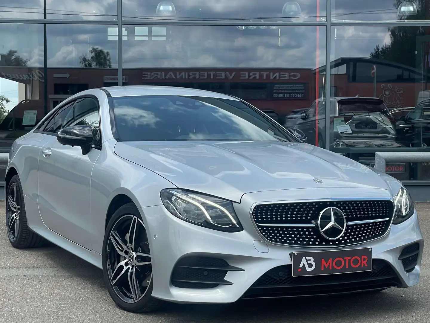 Mercedes-Benz E 220 Coupe d 4-Matic 143KW HEAD-UP LED CAMERA BURMESTER Argent - 1