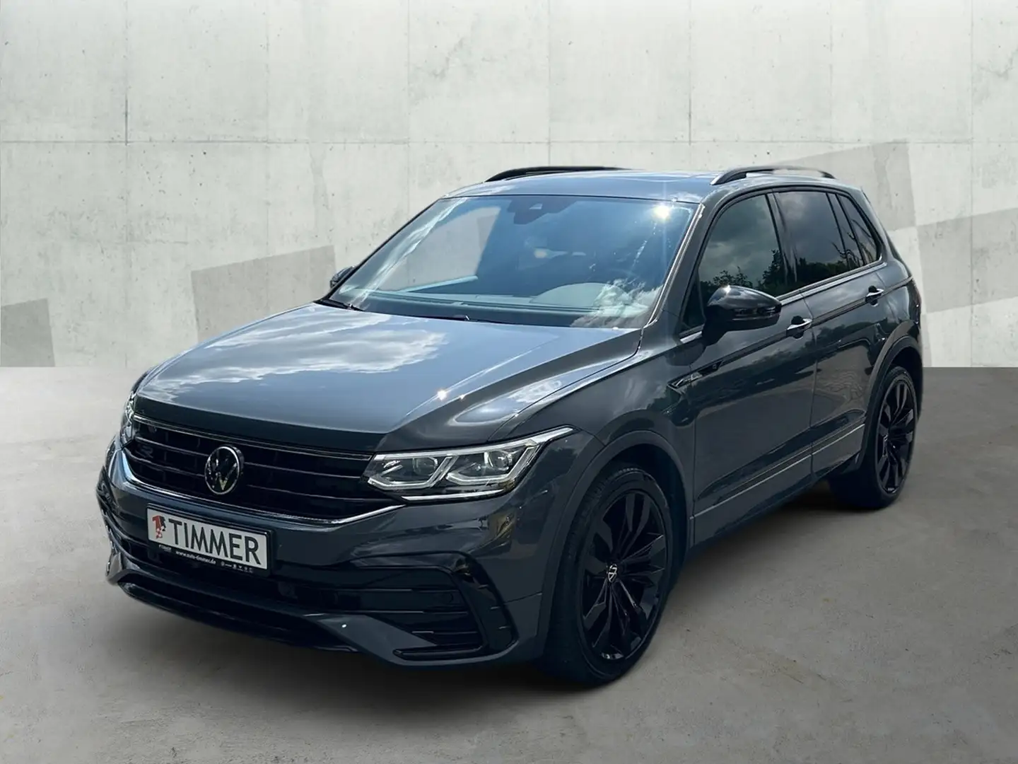 Volkswagen Tiguan 1.5 TSI DSG R-LINE BLACK *IQ.LIGHT *PANO *AHK * Grijs - 2