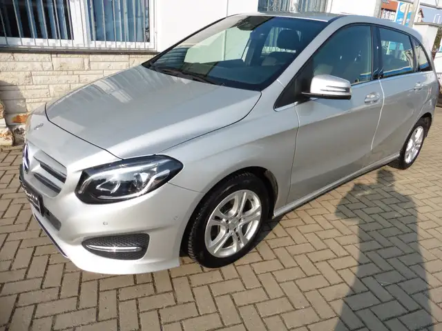 Mercedes-Benz B 200 Urban*LED*NAVI*PDC*WR*Tempomat*Teilleder...