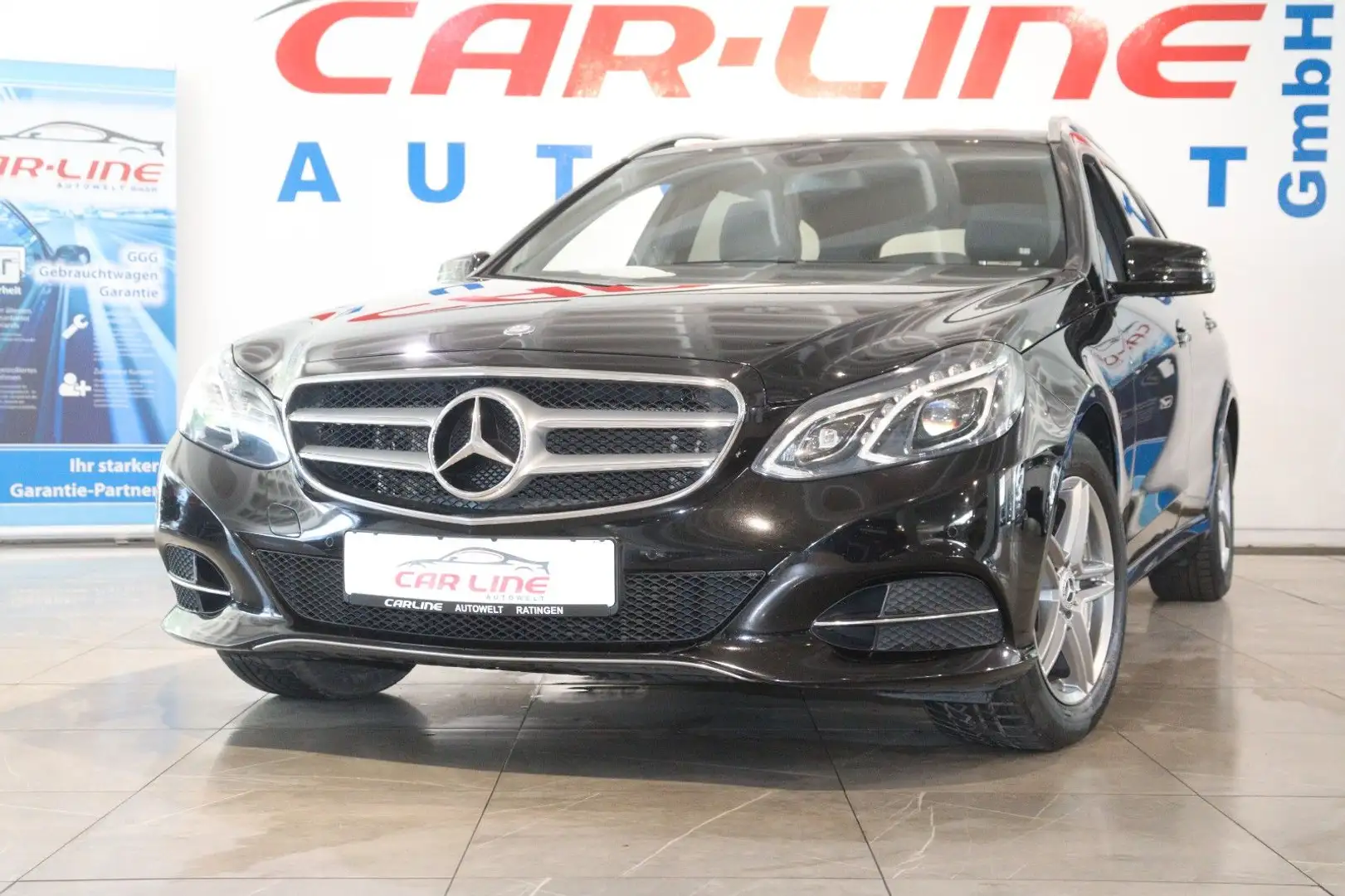 Mercedes-Benz E 220 T-Modell  BlueTec *Automatik*Navi*RFK*AHK Schwarz - 1