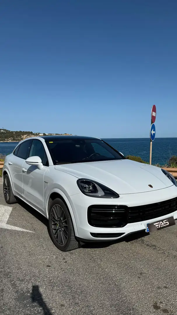 Porsche Cayenne Turbo S Aut. Weiß - 1
