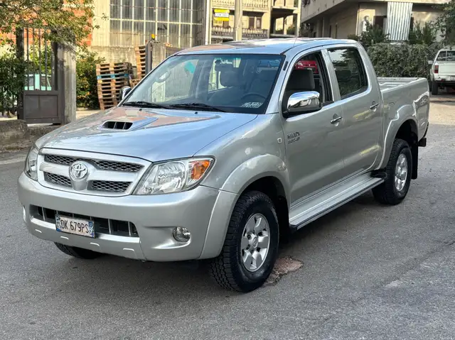 Toyota Hilux Hilux 3.0 d-4d double cab SR