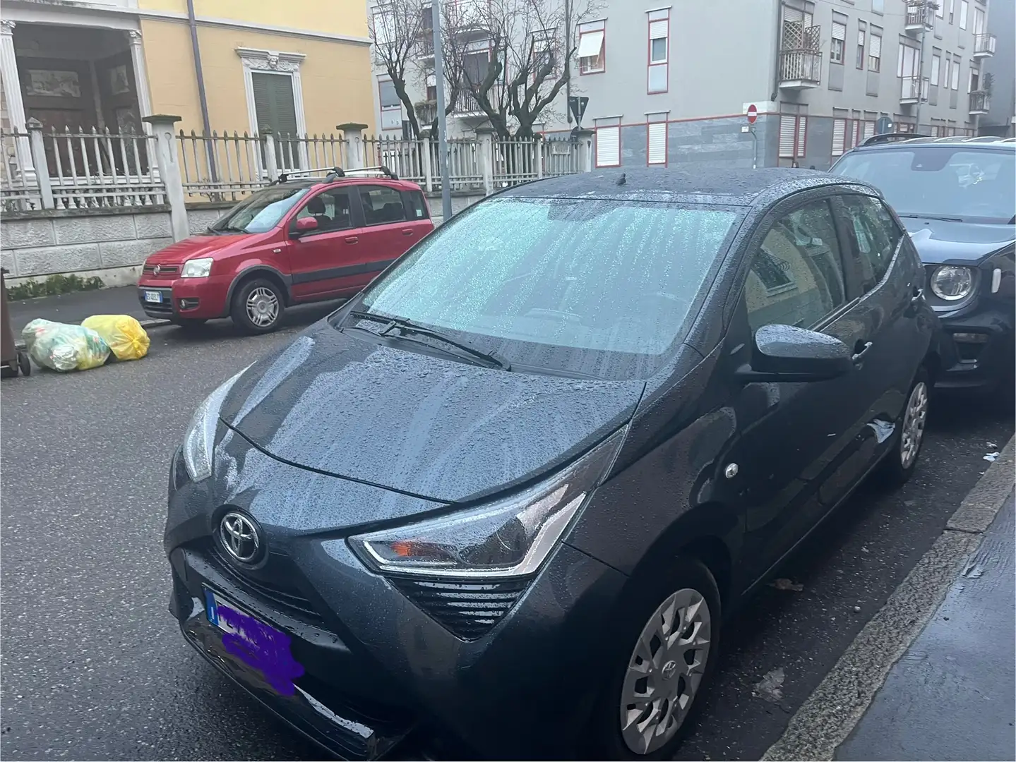 Toyota Aygo Aygo 5p 1.0 x-business 72cv Grigio - 2