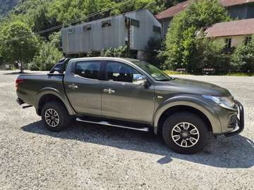 Fullback 2.4 doppia cabina MITSUBISHI L200