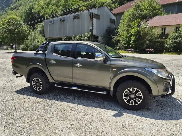Fiat Fullback Fullback 2.4 doppia cabina MITSUBISHI L200