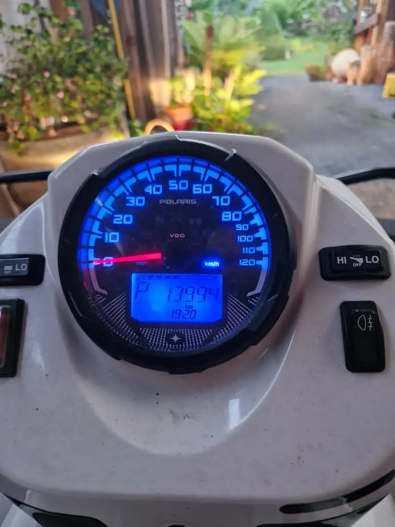 Polaris Sportsman 570 Blanc - 1