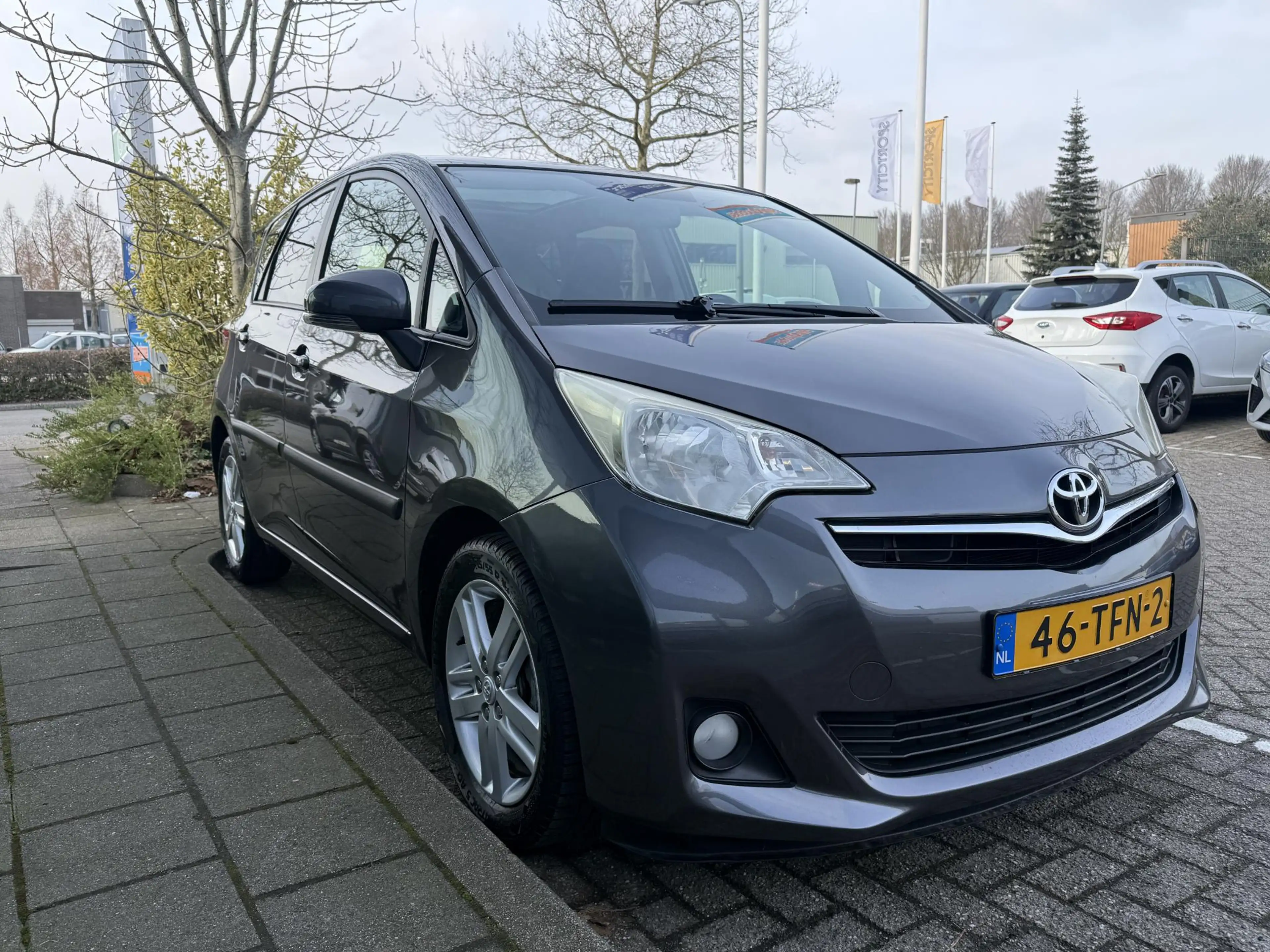 Toyota Verso-S 1.3 VVT-i Dynamic Navi — photo 3