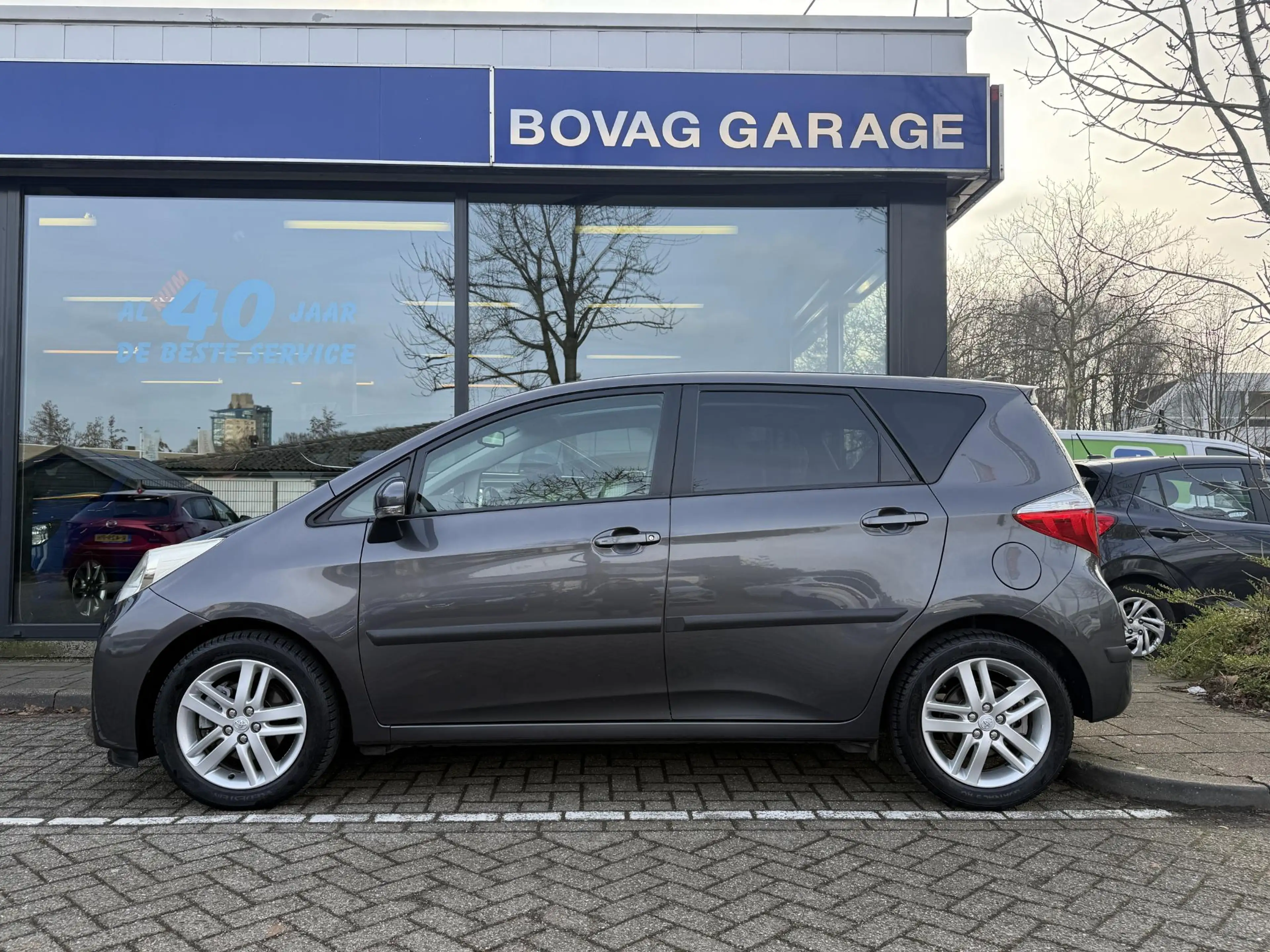 Toyota Verso-S 1.3 VVT-i Dynamic Navi — photo 5